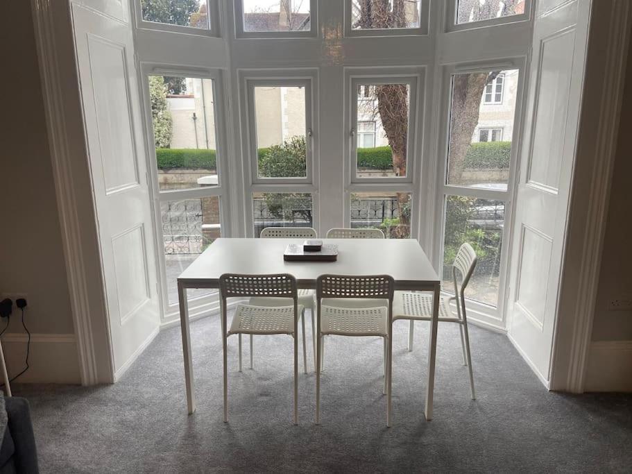 Central Southsea Boutique 2 Bedroom Flat Portsmouth Bagian luar foto