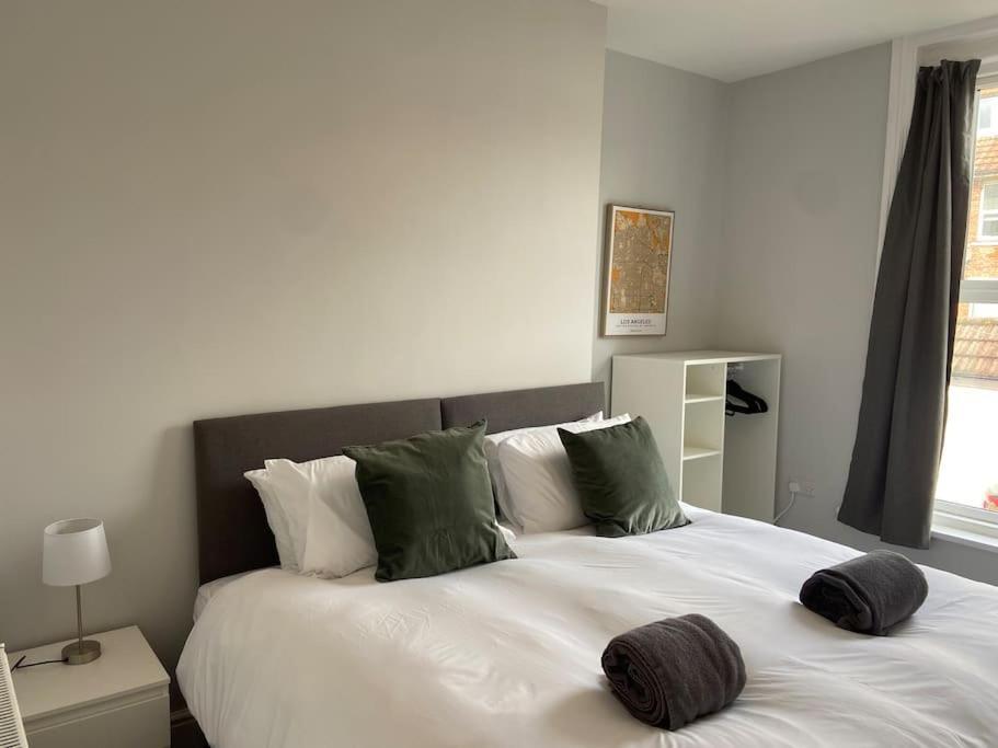 Central Southsea Boutique 2 Bedroom Flat Portsmouth Bagian luar foto