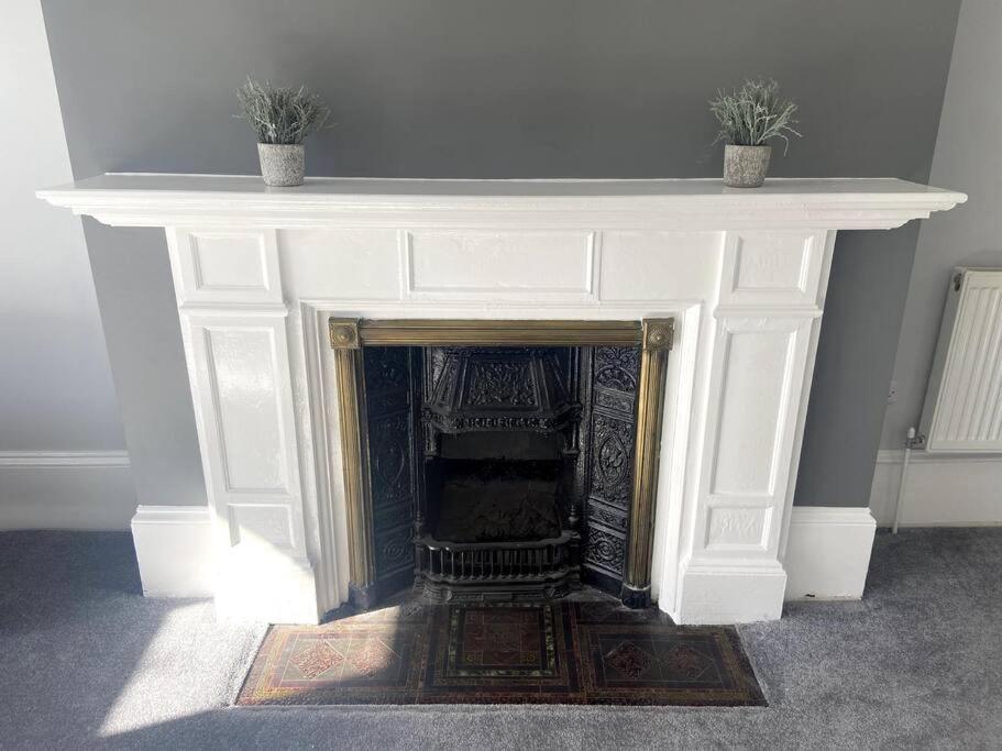Central Southsea Boutique 2 Bedroom Flat Portsmouth Bagian luar foto