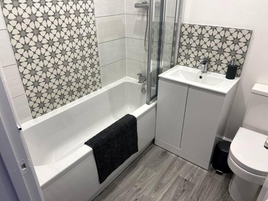 Central Southsea Boutique 2 Bedroom Flat Portsmouth Bagian luar foto